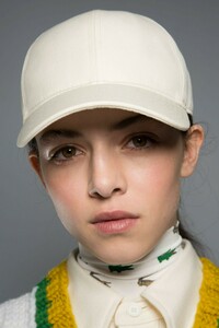 backstage-defile-lacoste-automne-hiver-2019-2020-paris-coulisses-146.thumb.jpg.8eb5f0682141f6c46aa47b4e7f683420.jpg