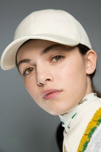 backstage-defile-lacoste-automne-hiver-2019-2020-paris-coulisses-148.thumb.jpg.85a71f455ab188095e154c46423fc27c.jpg