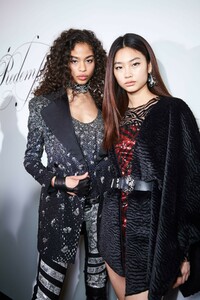 backstage-defile-redemption-automne-hiver-2019-2020-paris-coulisses-67.thumb.jpg.4e3b0e1857169fbc91bb6f540737fecf.jpg