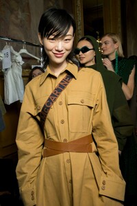 backstage-defile-stella-mccartney-automne-hiver-2019-2020-paris-coulisses-115.thumb.jpg.e36cffe7c9cbb0752e0f2471d0b02f49.jpg