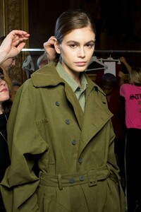backstage-defile-stella-mccartney-automne-hiver-2019-2020-paris-coulisses-38.thumb.jpg.f6512af3c86d0ed54f0b96c46fef6029.jpg