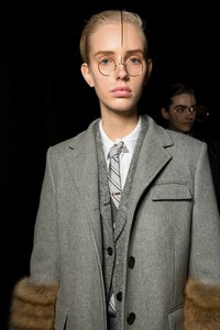 backstage-defile-thom-browne-automne-hiver-2019-2020-paris-coulisses-103.thumb.jpg.97133cd3ebccd45593e10412ea942b1b.jpg