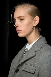backstage-defile-thom-browne-automne-hiver-2019-2020-paris-coulisses-105.thumb.jpg.6fd464c6a0ce1aae1fa2dbb6debe109d.jpg