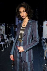 backstage-defile-tommynow-printemps-ete-2019-paris-coulisses-24.thumb.jpg.eb4f749459aa905951272a6d53576165.jpg