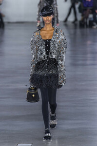 balmain-rf19-0028.thumb.jpg.67122964c96126d329a1bd8c1d9198a9.jpg