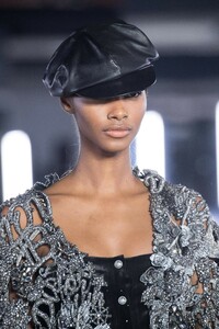 balmain_0007.thumb.jpg.a3fac30244036b318e5f443f8734fd75.jpg