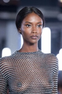 balmain_0154.thumb.jpg.f0d563e0182878d3ba8726691a3da60b.jpg