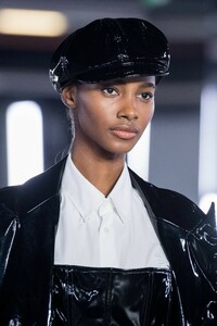 balmain_0202.thumb.jpg.e46a88ba4ea28a8c80158a16c5947608.jpg