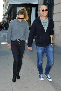 bar-refaeli-and-husband-adi-ezra-are-all-smiles-as-they-leave-lavenue-restaurant-in-paris-france-250219_8.jpg