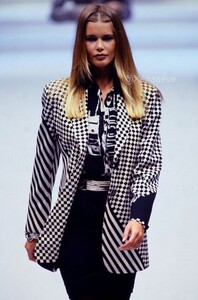 bbd6732627d45ebf53da6711f9eab1d4.jpg