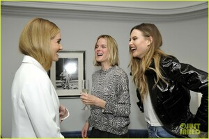 behati-prinsloo-rosie-huntingon-whitely-7-for-all-mankind-49.jpg