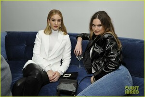 behati-prinsloo-rosie-huntingon-whitely-7-for-all-mankind-50.jpg