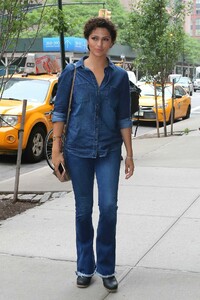 camila-alves-look-all-jeans-out-in-new-york-city-6-28-2016-4.jpg