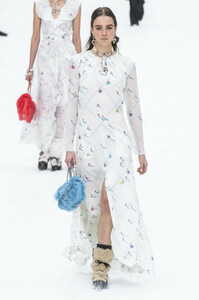 chanel-rs19-0052.thumb.JPG.349119a0ef7e20693fa8c2ac5c64d938.JPG