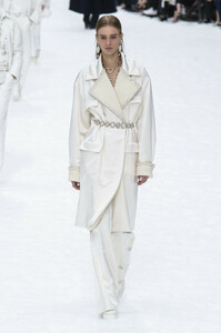 chanel-rs19-0062.thumb.JPG.3c054ad129b4d6912833e273df848b0e.JPG