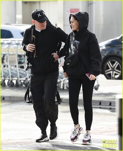 channing-tatum-jessie-j-airport-photos-06.jpg