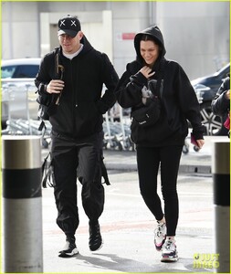 channing-tatum-jessie-j-airport-photos-12.jpg