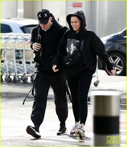 channing-tatum-jessie-j-airport-photos-26.jpg