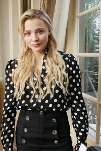 chloe-moretz-greta-press-conference-in-la-0.jpg