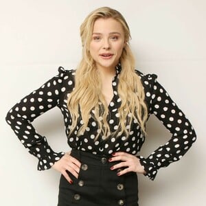 chloe-moretz-greta-press-conference-in-la-3.jpg