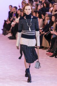chloe-rf19-0027.thumb.jpg.72fc790e9034641f683076f4336500eb.jpg