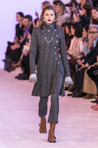 chloe-rf19-0038.thumb.jpg.c842a4f13a314ccbe0368c389cc0266d.jpg