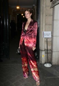 constance-jablonski-cocktail-party-at-the-paris-fashion-week-03-03-2019-3.jpg