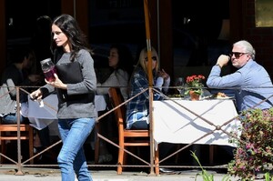 courteney-cox-in-casual-outfit-03-13-2019-5.jpg