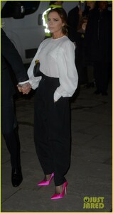 david-victoria-beckham-step-out-for-portrait-gala-in-london-15.jpg