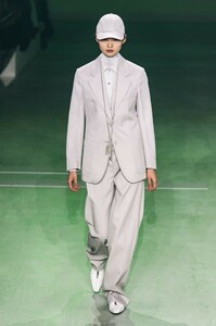 defile-lacoste-automne-hiver-2019-2020-paris-look-23.thumb.jpg.ab21bc4ea835c2290b679b048d2f7d06.jpg