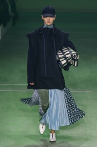 defile-lacoste-automne-hiver-2019-2020-paris-look-46.thumb.jpg.40151959a24cbb3485c011b807b3b248.jpg
