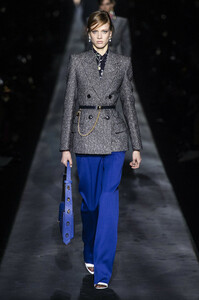 givenchy-rf19-0326.thumb.jpg.99ae39db8827eaa98de741a19c20ab6c.jpg
