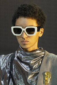 gucci-clp-m-rf19-0146.thumb.jpg.0f1f25888a37b54837f27b17fee7f92e.jpg