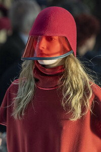 gucci-clp-m-rf19-0612.thumb.jpg.621b2306de05010c6d28ffb3bbef9f2e.jpg