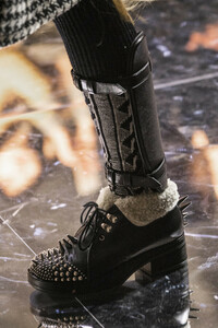 gucci-clp-v-rf19-0290.thumb.jpg.e11a55c1ad56e3a6a60bd00a0689739a.jpg