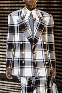 gucci-clp-v-rf19-0935.thumb.jpg.68ea7db0e0f81c5ebb9f91a5d39a0b89.jpg