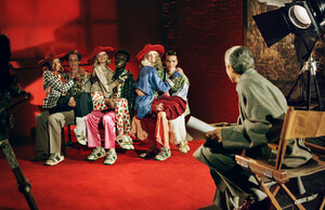 gucci-spring-2019-ad-campaign-the-impression-07.thumb.jpg.02d39f496b06bbcb414e6e9145cfca71.jpg
