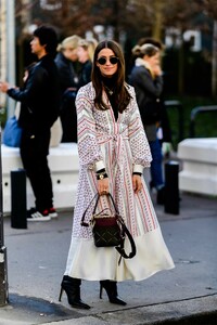 hbz-street-style-paris-fw2019-day3-01-1551467513.thumb.jpg.264cfb16fce035d2dc0bfa8b7c58deb8.jpg