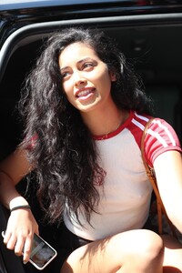 hqcelebcorner-21.jpg