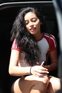 hqcelebcorner-23.jpg