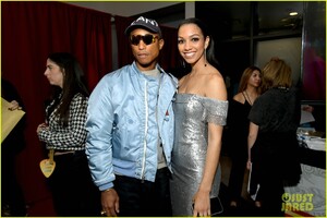 jamie-foxx-pharrell-williams-2019-iheartradio-awards-08.jpg