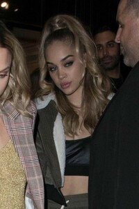 jasmine-sanders-and-rose-bertram-cesar-restaurant-in-paris-03-02-2019-0.jpg