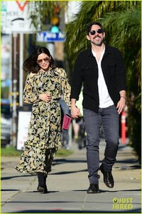 jenna-dewan-steve-kazee-hold-hands-in-studio-city-02.jpg