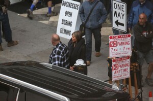 jennifer-aniston-murder-mystery-set-in-los-angeles-03-19-2019-5.jpg