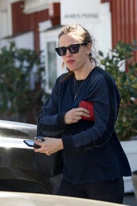 jennifer-garner-out-for-lunch-in-brentwood-03-14-2019-2.jpg