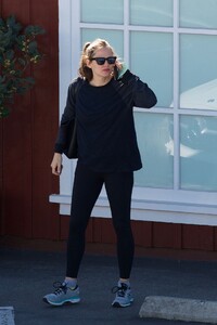 jennifer-garner-out-for-lunch-in-brentwood-03-14-2019-4.jpg