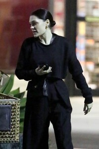 jessie-j-out-in-los-angeles-01-17-2019-4.jpg