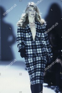 jil-sander-rtw-fall-1992-show-milan-shutterstock-editorial-6906350at.jpg