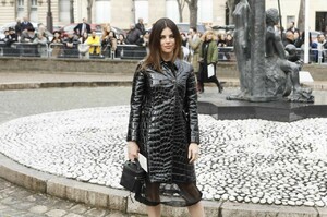 julia-restoin-roitfeld-miu-miu-fashion-show-in-paris-03-05-2019-1.jpg