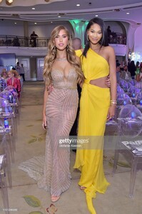kara-del-toro-and-chanel-iman-attend-the-daily-front-row-fashion-on-picture-id1131298289.jpg